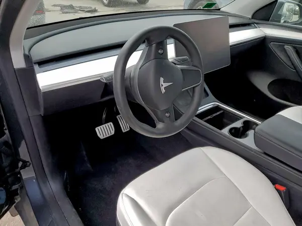 7SAYGDEF1PF834134 2023 TESLA MODEL Y - Image 8