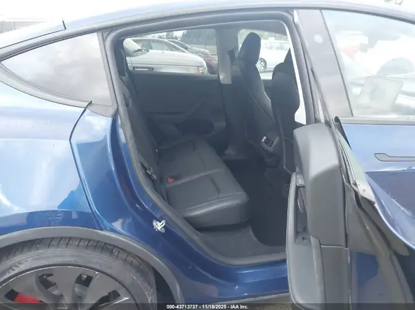 7SAYGDEF1PF834554 2023 TESLA MODEL Y - Image 8