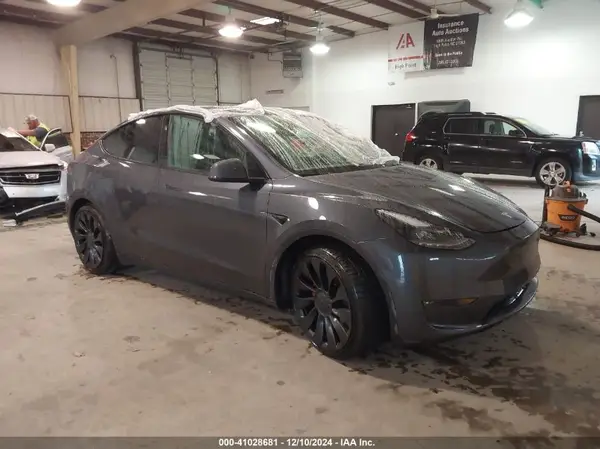 7SAYGDEF1PF844081 2023 TESLA MODEL Y - Image 1