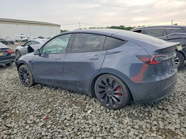 7SAYGDEF1PF847238 2023 TESLA MODEL Y - Image 2