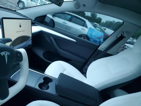 7SAYGDEF1PF848955 2023 TESLA MODEL Y - Image 8