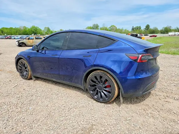 7SAYGDEF1PF856893 2023 TESLA MODEL Y - Image 2
