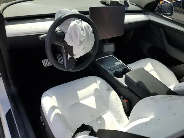 7SAYGDEF1PF915490 2023 TESLA MODEL Y - Image 8