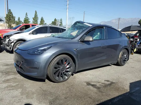 7SAYGDEF1PF927168 2023 TESLA MODEL Y - Image 1