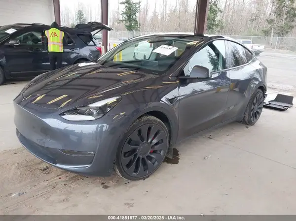7SAYGDEF1PF941197 2023 TESLA MODEL Y - Image 2