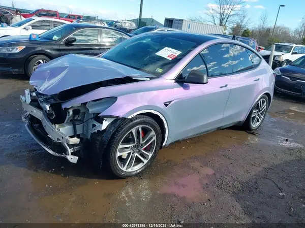 7SAYGDEF1PF948232 2023 TESLA MODEL Y - Image 2