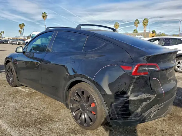7SAYGDEF1PF972210 2023 TESLA MODEL Y - Image 2