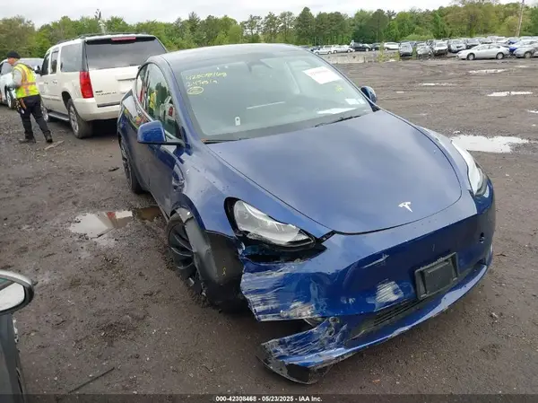 7SAYGDEF1RA265382 2024 TESLA MODEL Y - Image 1
