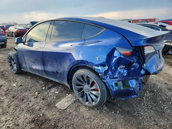 7SAYGDEF1RA273529 2024 TESLA MODEL Y - Image 2