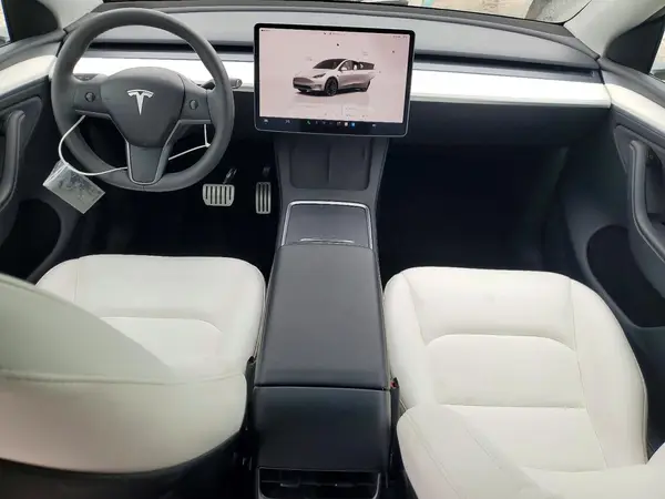 7SAYGDEF1RA275099 2024 TESLA MODEL Y - Image 8
