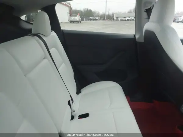 7SAYGDEF1RA278679 2024 TESLA MODEL Y - Image 8