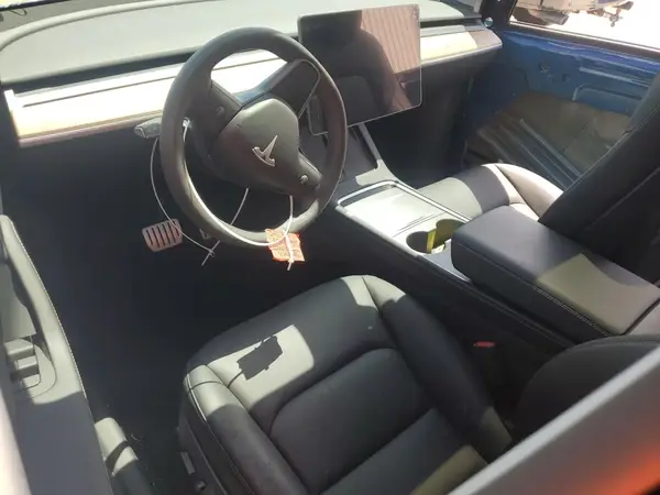 7SAYGDEF1RA283459 2024 TESLA MODEL Y - Image 8