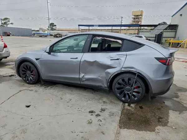 7SAYGDEF1RA291707 2024 TESLA MODEL Y - Image 2