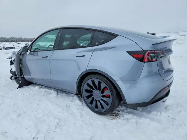 7SAYGDEF1RA294557 2024 TESLA MODEL Y - Image 2