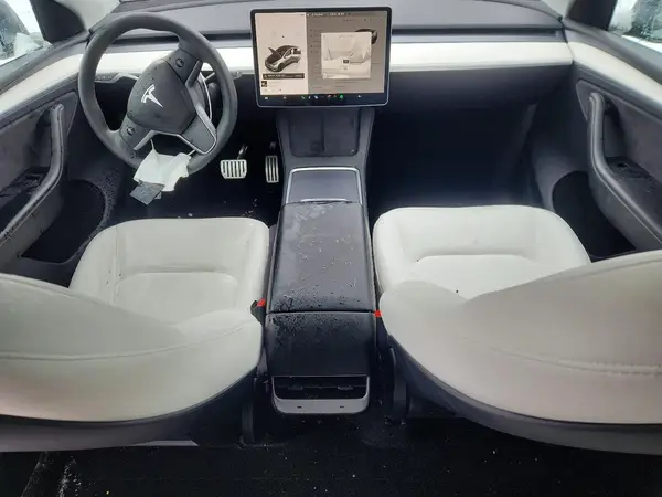 7SAYGDEF1RA294557 2024 TESLA MODEL Y - Image 8