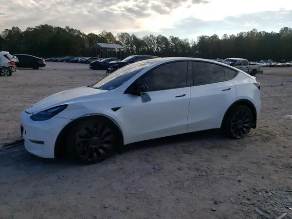 7SAYGDEF1RA301720 2024 TESLA MODEL Y - Image 1