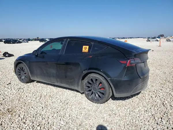 7SAYGDEF1RA307520 2024 TESLA MODEL Y - Image 2