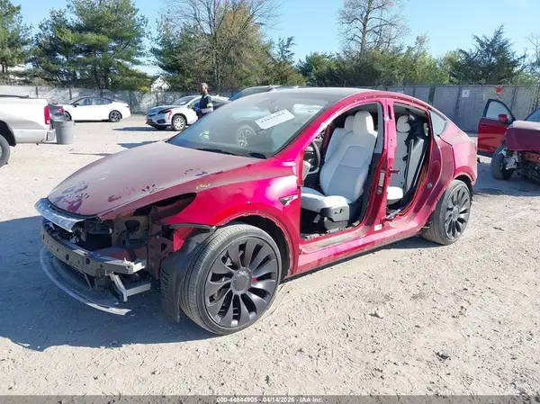7SAYGDEF1RA321420 2024 TESLA MODEL Y - Image 2