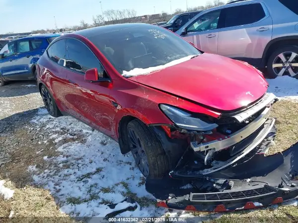 7SAYGDEF1RA322163 2024 TESLA MODEL Y - Image 1