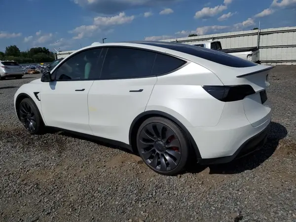 7SAYGDEF1RA333504 2024 TESLA MODEL Y - Image 2