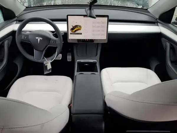 7SAYGDEF1RF028278 2024 TESLA MODEL Y - Image 8