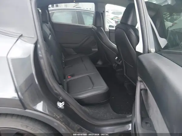 7SAYGDEF1RF034906 2024 TESLA MODEL Y - Image 8