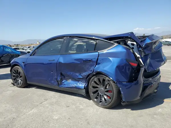 7SAYGDEF1RF036445 2024 TESLA MODEL Y - Image 2