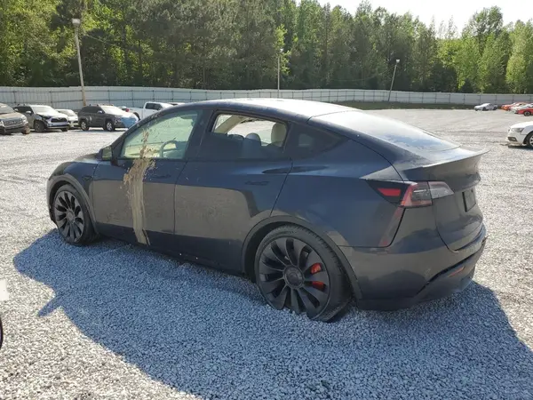 7SAYGDEF1RF038664 2024 TESLA MODEL Y - Image 2