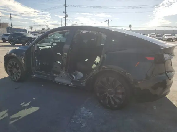 7SAYGDEF1RF045727 2024 TESLA MODEL Y - Image 2