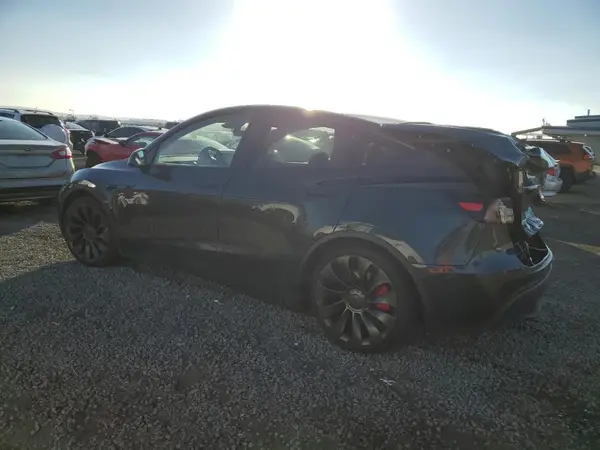 7SAYGDEF1RF049146 2024 TESLA MODEL Y - Image 2