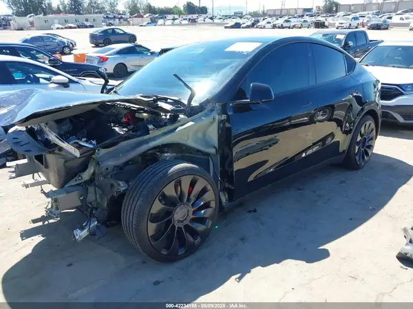 7SAYGDEF1RF049387 2024 TESLA MODEL Y - Image 2