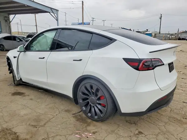 7SAYGDEF1RF049891 2024 TESLA MODEL Y - Image 2
