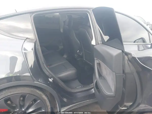 7SAYGDEF1RF072362 2024 TESLA MODEL Y - Image 8