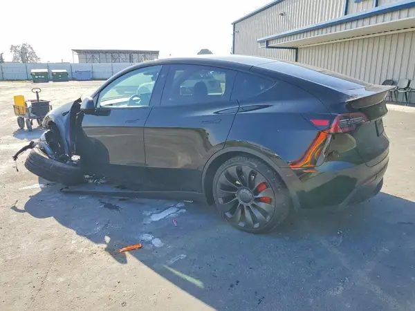 7SAYGDEF1RF077769 2024 TESLA MODEL Y - Image 2