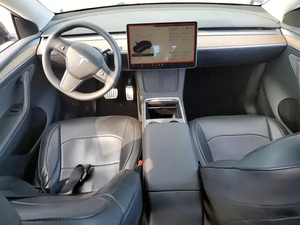7SAYGDEF1RF079621 2024 TESLA MODEL Y - Image 8