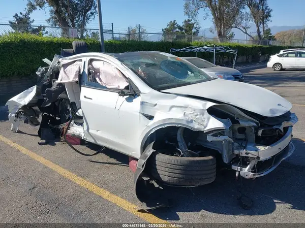7SAYGDEF1RF085385 2024 TESLA MODEL Y - Image 1