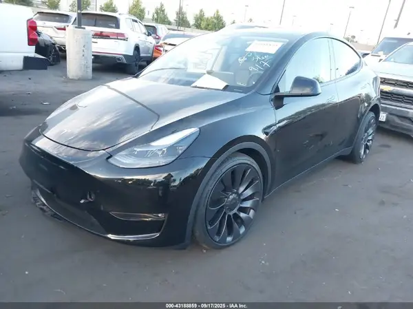 7SAYGDEF1RF122502 2024 TESLA MODEL Y - Image 2