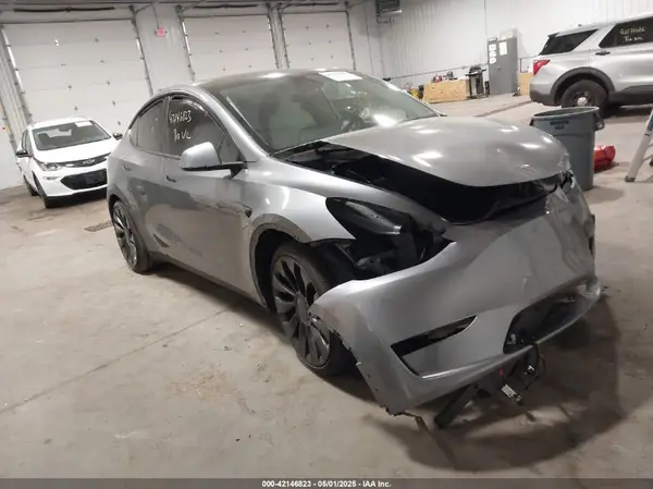 7SAYGDEF1RF153247 2024 TESLA MODEL Y - Image 1