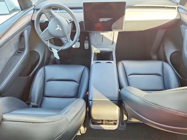 7SAYGDEF1RF181551 2024 TESLA MODEL Y - Image 8