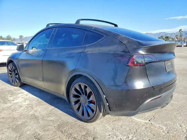 7SAYGDEF1RF183171 2024 TESLA MODEL Y - Image 2