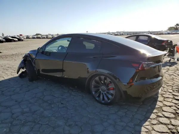 7SAYGDEF1RF205315 2024 TESLA MODEL Y - Image 2
