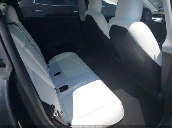 7SAYGDEF1SA344914 2025 TESLA MODEL Y - Image 8