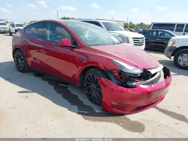 7SAYGDEF1SA351359 2025 TESLA MODEL Y - Image 1