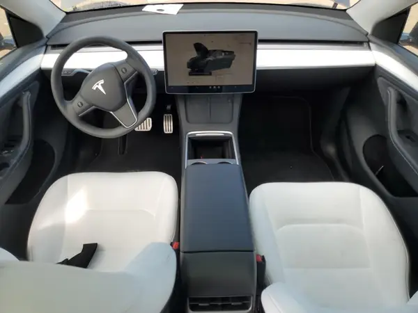 7SAYGDEF1SA362975 2025 TESLA MODEL Y - Image 8