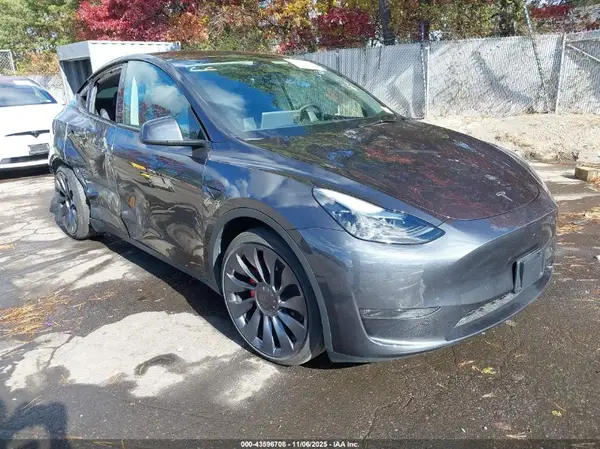 7SAYGDEF1SA370574 2025 TESLA MODEL Y - Image 1