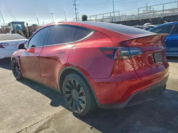 7SAYGDEF1SF231984 2025 TESLA MODEL Y - Image 2