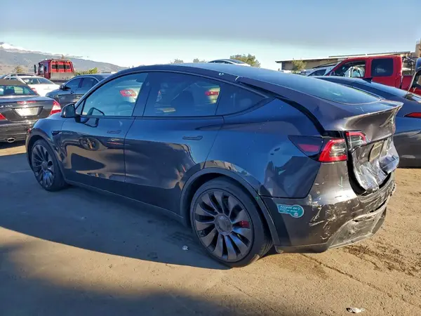 7SAYGDEF1SF259459 2025 TESLA MODEL Y - Image 2
