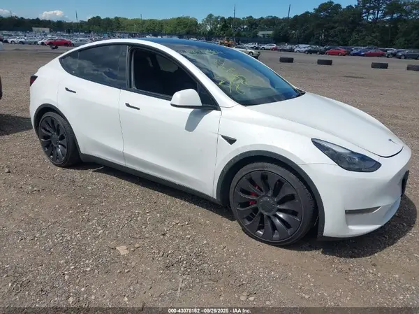7SAYGDEF2NF310245 2022 TESLA MODEL Y - Image 1