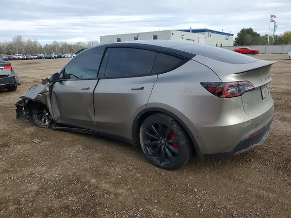 7SAYGDEF2NF314389 2022 TESLA MODEL Y - Image 2