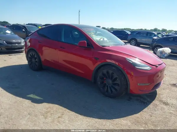 7SAYGDEF2NF323352 2022 TESLA MODEL Y - Image 1
